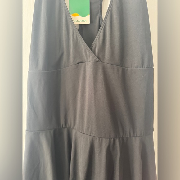 Halara Sport Dress W/ attached bike short - hankerchief hem NWT Size L - Picture 2 of 9